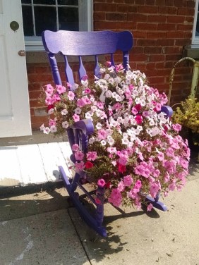 Interesting planter outside one of the businesses